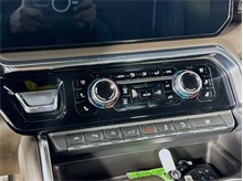 Vehicle Thumb #16