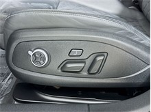 Vehicle Thumb #17