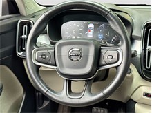 Vehicle Thumb #17