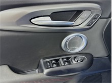 Vehicle Thumb #14