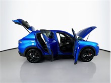 Vehicle Thumb #26