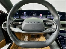 Vehicle Thumb #44