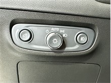 Vehicle Thumb #19