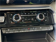 Vehicle Thumb #15