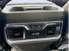 Vehicle Thumb #16