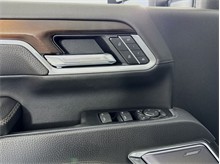 Vehicle Thumb #21