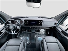 Vehicle Thumb #14