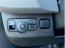 Vehicle Thumb #20