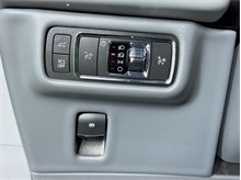 Vehicle Thumb #18