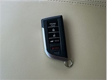Vehicle Thumb #33