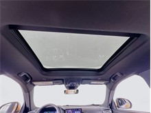 Vehicle Thumb #14