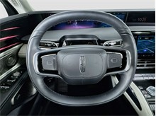 Vehicle Thumb #17