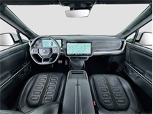 Vehicle Thumb #16
