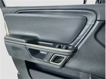 Vehicle Thumb #20