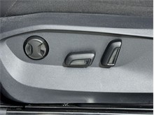 Vehicle Thumb #16