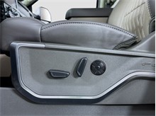 Vehicle Thumb #22