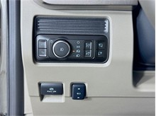 Vehicle Thumb #23