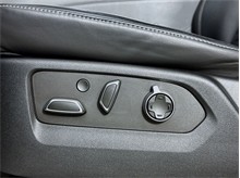 Vehicle Thumb #19