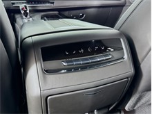 Vehicle Thumb #23