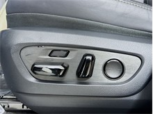 Vehicle Thumb #17
