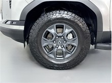 Vehicle Thumb #9