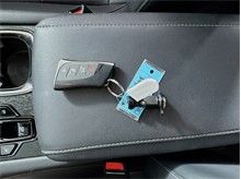 Vehicle Thumb #32