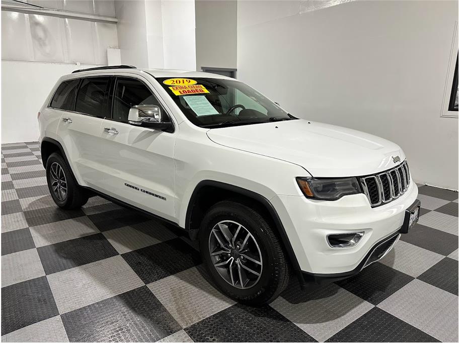 2019 Jeep Grand Cherokee from Auto Resources