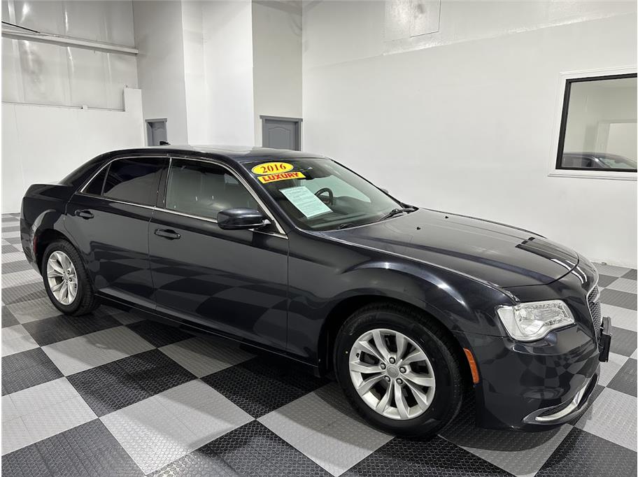 2016 Chrysler 300 from Auto Resources IV Turlock