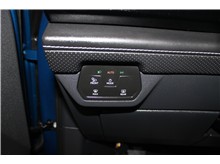 Vehicle Thumb #29