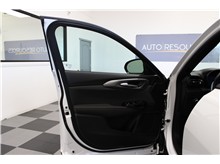 Vehicle Thumb #17