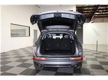 Vehicle Thumb #19