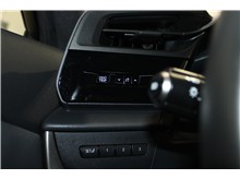 Vehicle Thumb #32