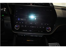 Vehicle Thumb #33