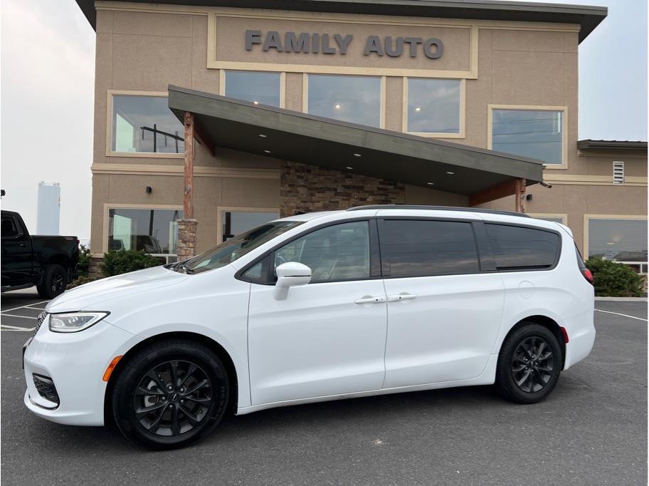 2021 Chrysler Pacifica from Moses Lake Family Auto Center