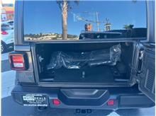 Vehicle Thumb #15