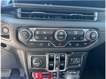 Vehicle Thumb #17