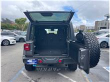 Vehicle Thumb #16