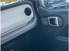 Vehicle Thumb #12