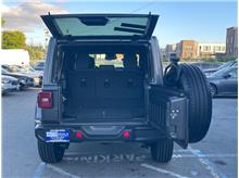 Vehicle Thumb #15