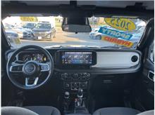 Vehicle Thumb #9