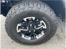 Vehicle Thumb #23
