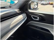 Vehicle Thumb #17