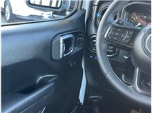 Vehicle Thumb #13
