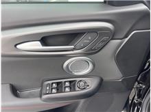 Vehicle Thumb #16