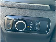 Vehicle Thumb #17