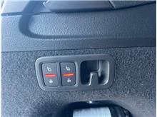 Vehicle Thumb #25
