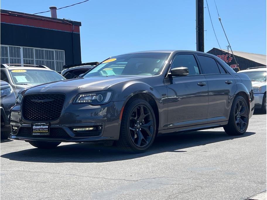 2022 Chrysler 300 from Quantum Auto Sales