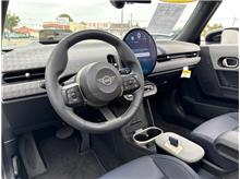 Vehicle Thumb #16
