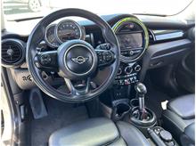 Vehicle Thumb #15