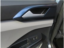 Vehicle Thumb #17